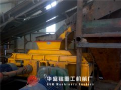 花香中的四輥破碎機發(fā)貨，顯得格外好看